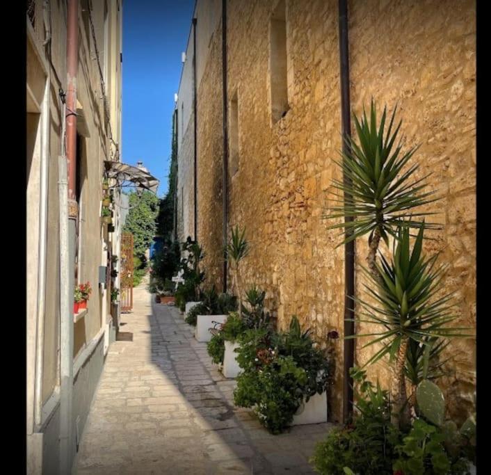 P4T Holidays Home - City Center Brindisi Esterno foto