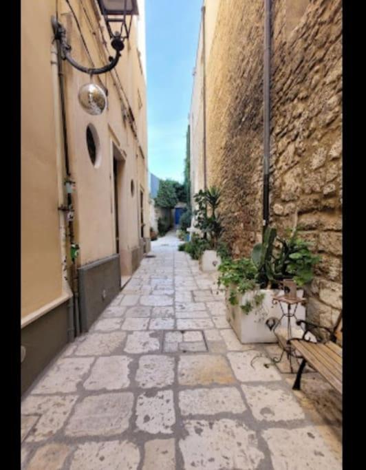P4T Holidays Home - City Center Brindisi Esterno foto