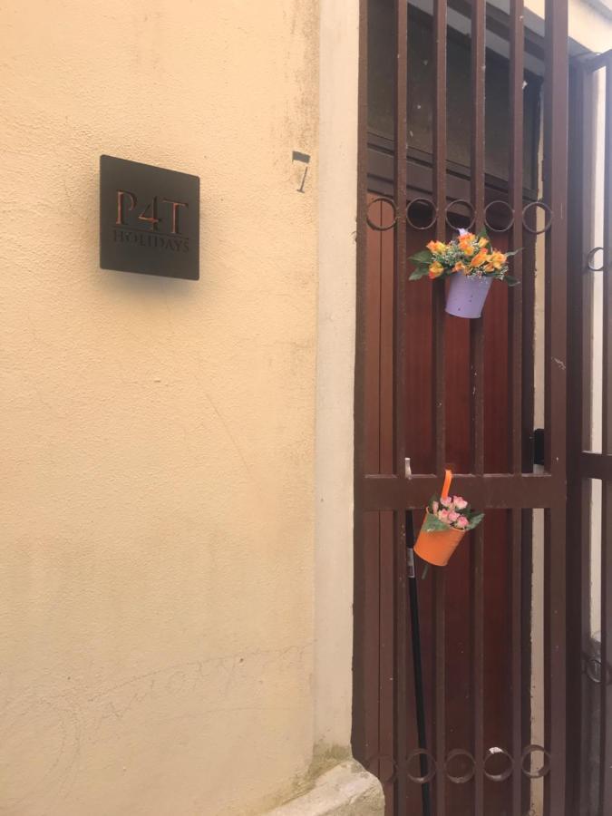P4T Holidays Home - City Center Brindisi Esterno foto